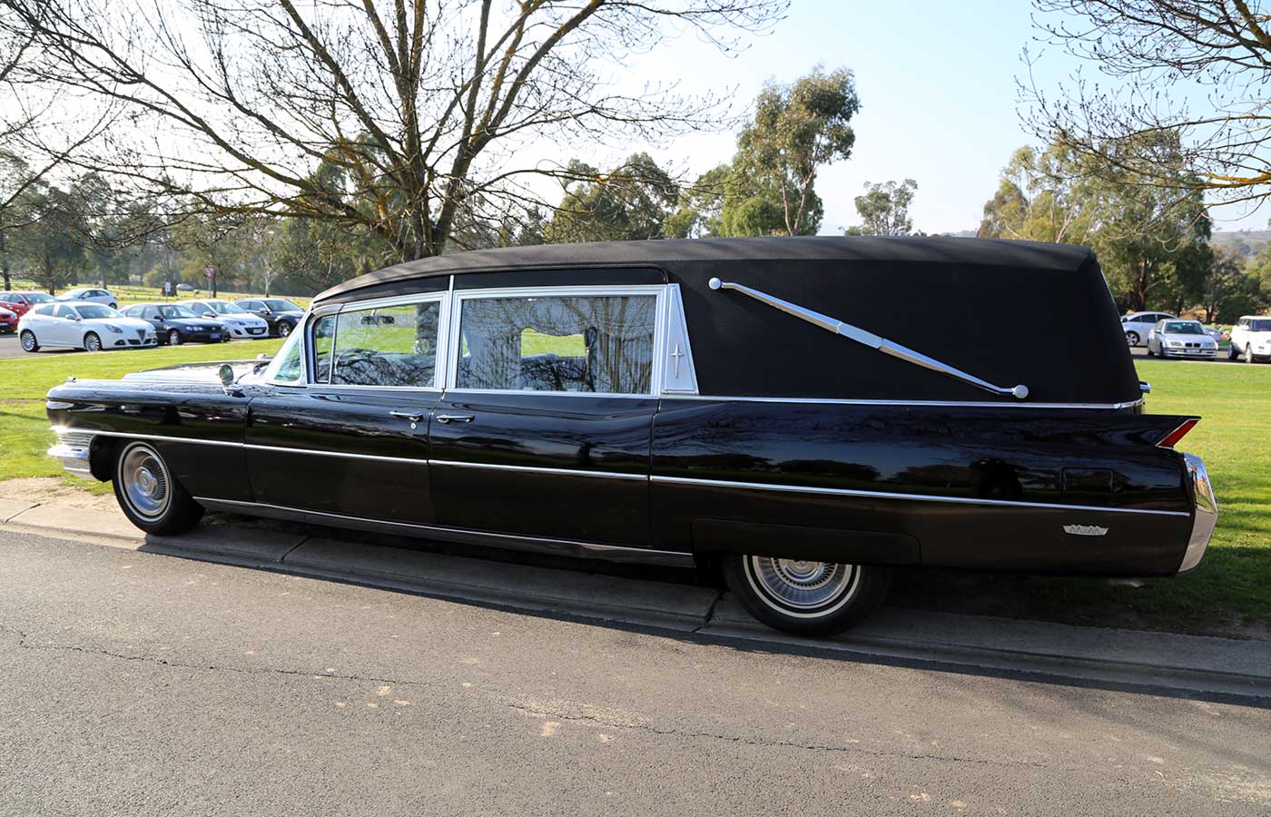 Arranging A Funeral hearse04